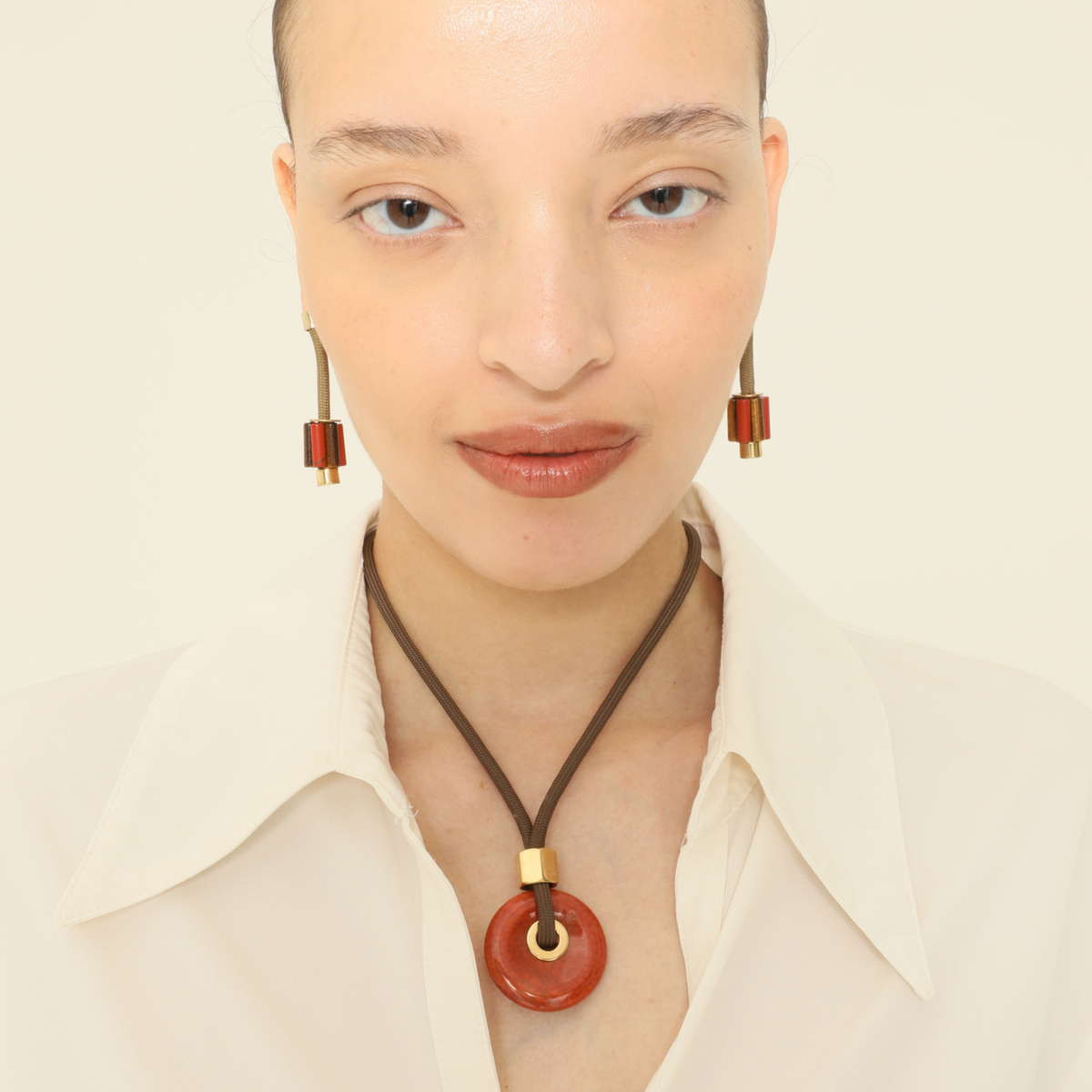 Suba pendant