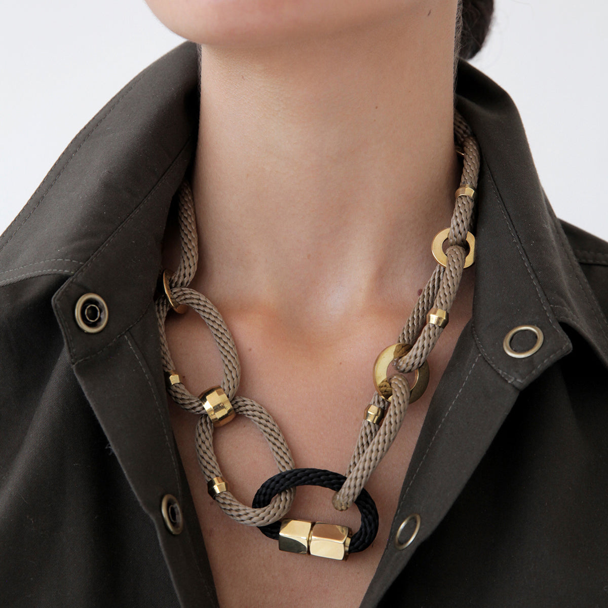 Pichulik | Circe Necklace beige Brass